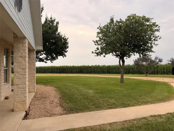 5600 Fm 1466, Coupland, TX 78615