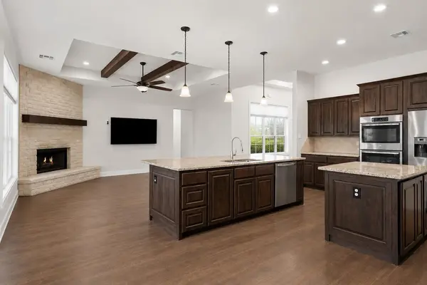 1006 Deer XING, Salado, TX 76571