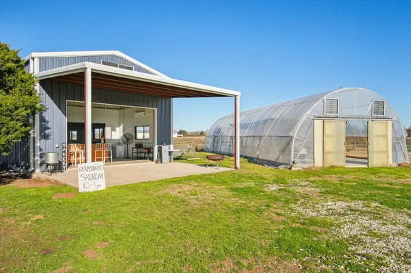 2200 Highway 21 E, Paige, TX 78659