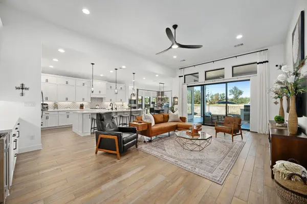 1105 Joe Carson DR, Leander, TX 78641