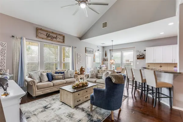 1814 Paseo Verde DR, Leander, TX 78641