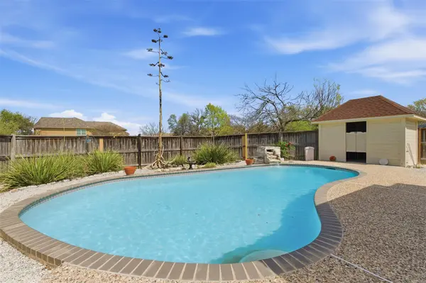207 Silver Oak DR, Round Rock, TX 78664