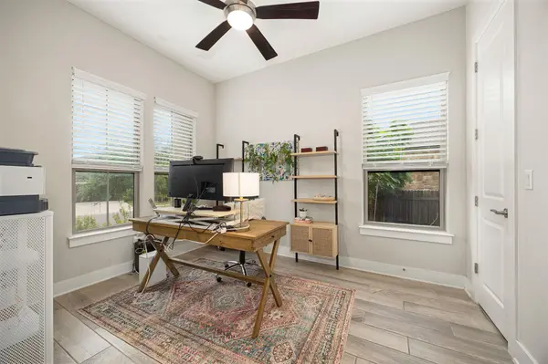 5005 Globe Mallow DR, Austin, TX 78739
