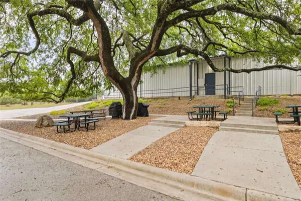 1506 N US HWY 281, Johnson City, TX 78636