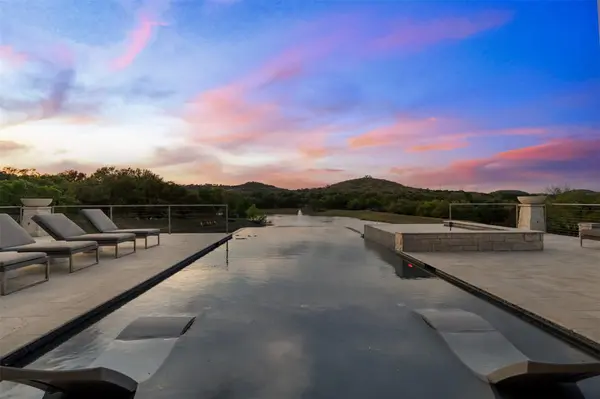 101 Rolling Hills RD, Blanco, TX 78606