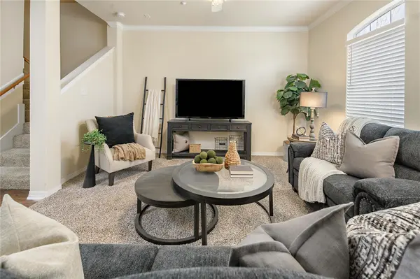 305 Holleman DR E #102, College Station, TX 77840
