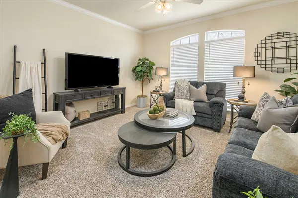 305 Holleman DR E #102, College Station, TX 77840