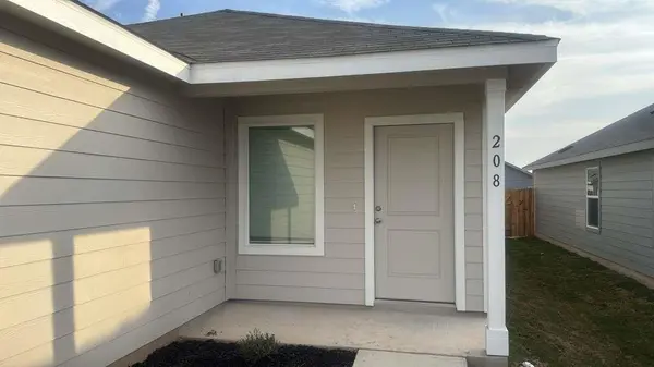 208 Skyfire ST, Hutto, TX 78634