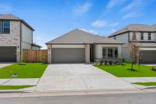 25533 Flora Bella LN, Elgin, TX 78621