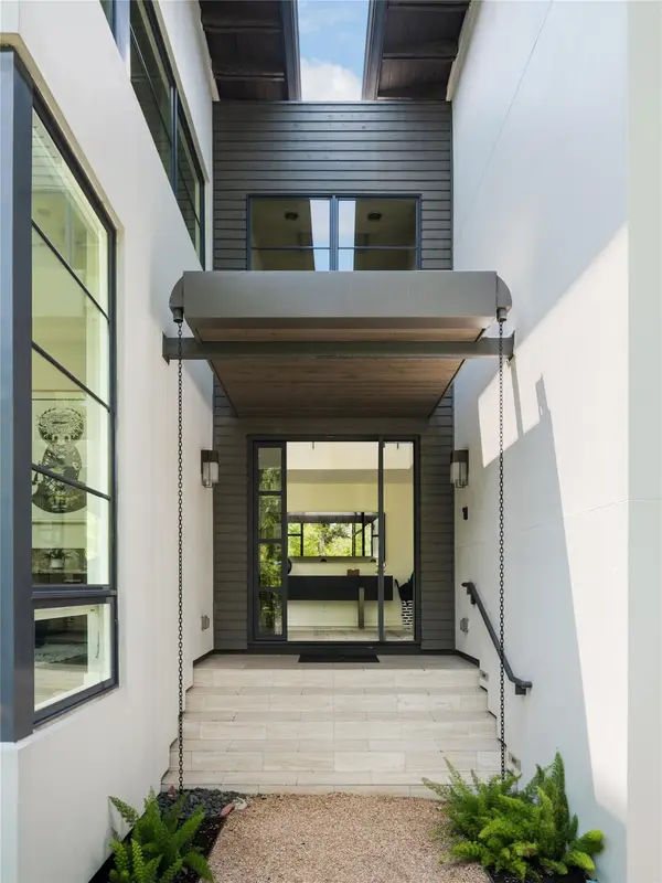 1407 Alameda DR, Austin, TX 78704