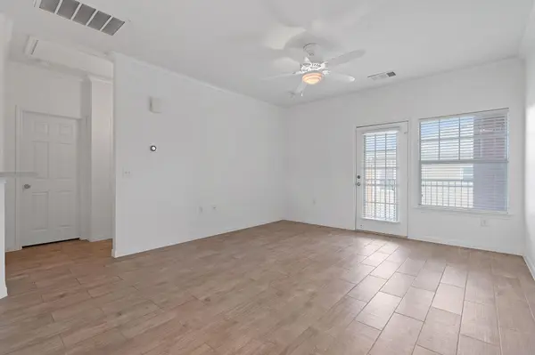 2900 S Lakeline BLVD #322, Cedar Park, TX 78613