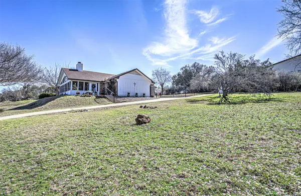 507 Mountain DR, Horseshoe Bay, TX 78657