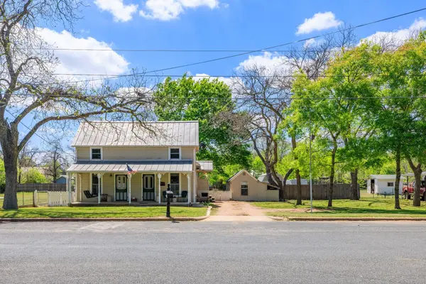 505 W San Antonio ST, Fredericksburg, TX 78624