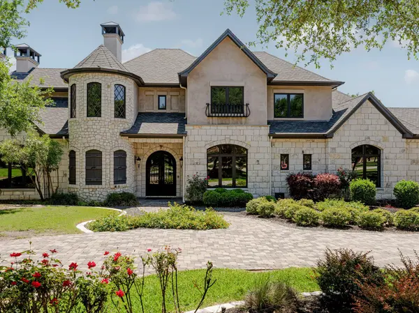 1928 Running Creek DR, Salado, TX 76571