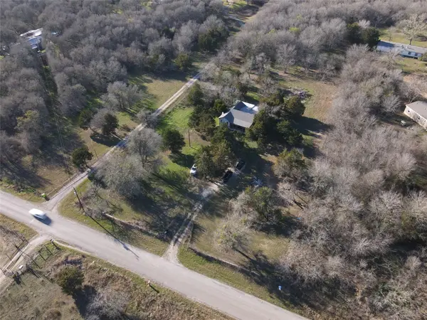 221 Lower Elgin RD, Elgin, TX 78621