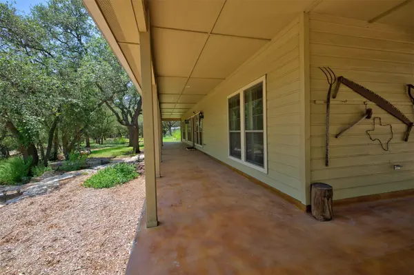 1761 Cottonwood RD, Fischer, TX 78623