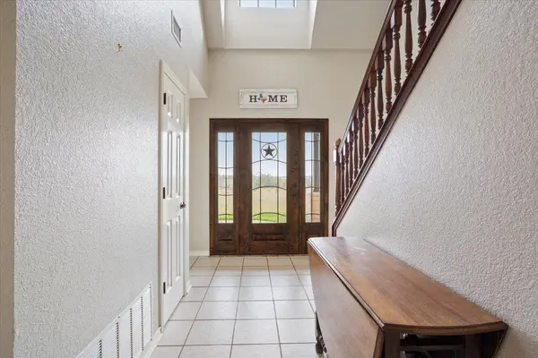 8600 Five Wells RD, Rogers, TX 76569