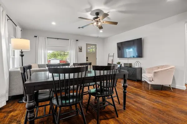 205 Old Austin HWY, Johnson City, TX 78636
