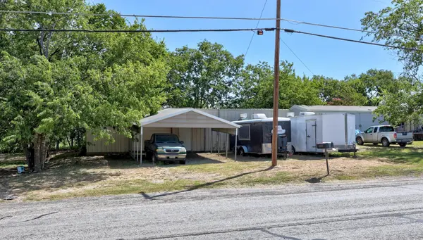 508 W Mesquite Ave, Rogers, TX 76569