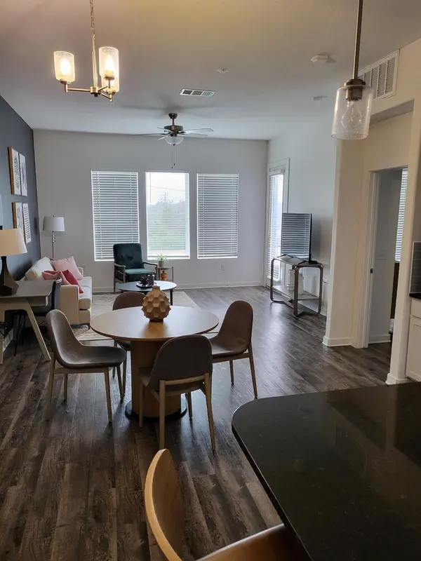 680 Naumann DR #A3 #A3, Leander, TX 78641