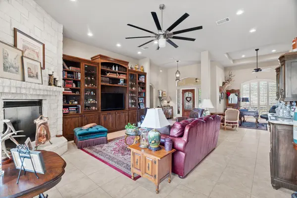 203 Circle Oaks DR, Burnet, TX 78611