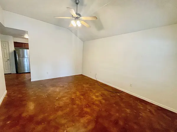 5018 205 LOOP #B, Temple, TX 76502