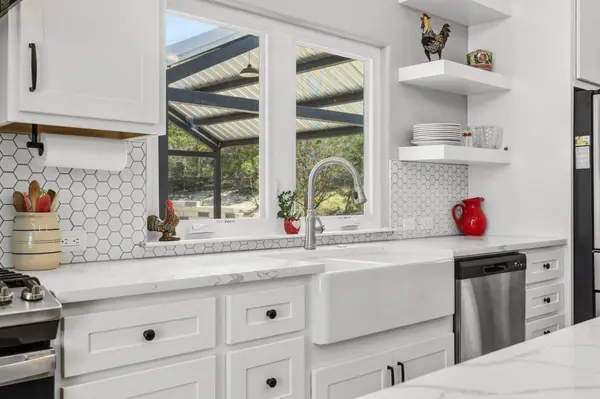 631 Lakeside DR, Wimberley, TX 78676
