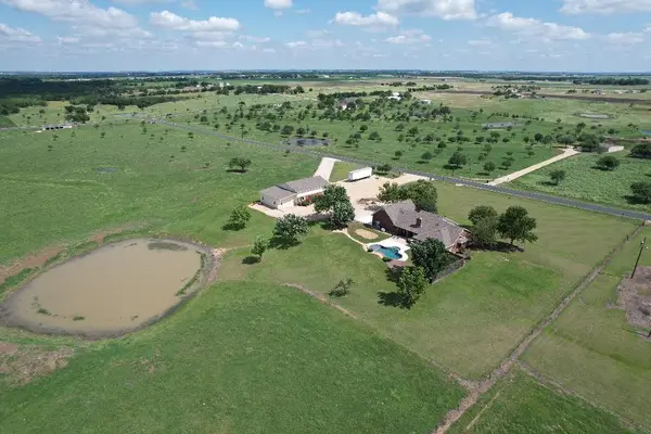 651 County Road 497, Taylor, TX 76574