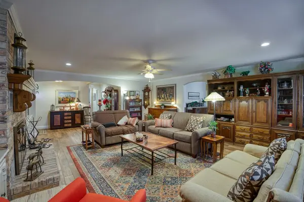 213 Lakeview, Sunrise Beach, TX 78643