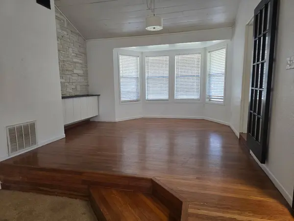 305 N 5th ST, Thorndale, TX 76577