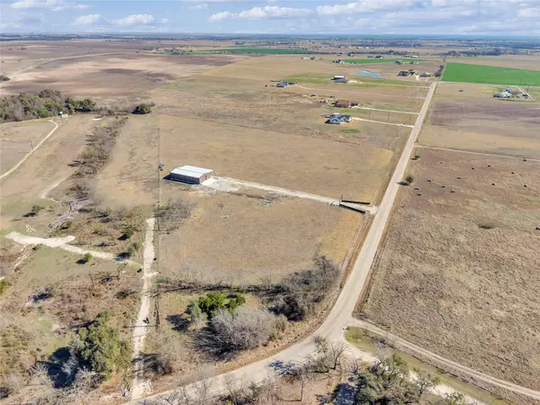 779 County Road 329 RD, Granger, TX 76530