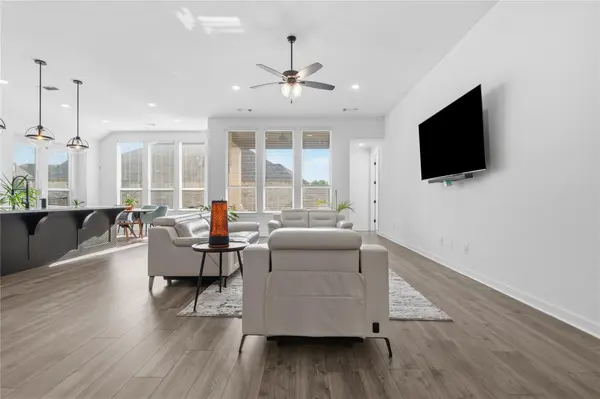 929 Mollie McBride LN, Leander, TX 78641