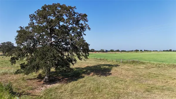 2039 County Road 326, Giddings, TX 78942