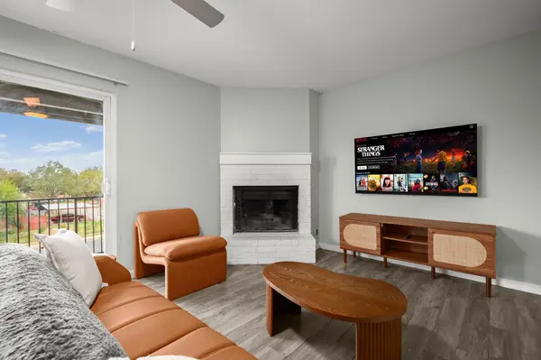 6812 S Congress Ave #110, Austin, TX 78745