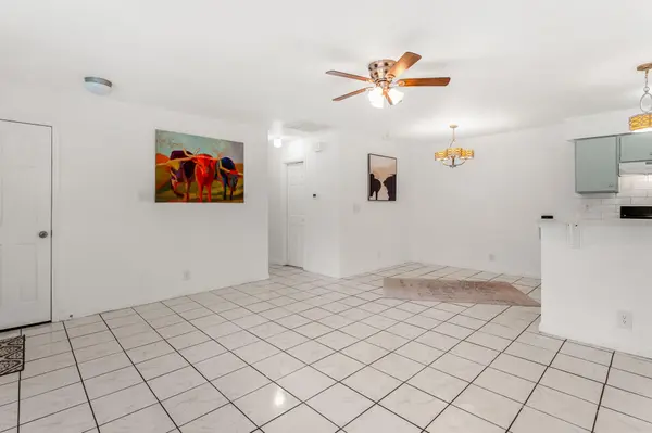 2501 Teri RD #B, Austin, TX 78744