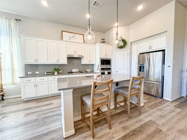 7609 Turnback Ledge TRL, Lago Vista, TX 78645
