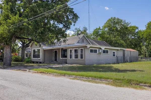 488 Seventh St, Somerville, TX 77879