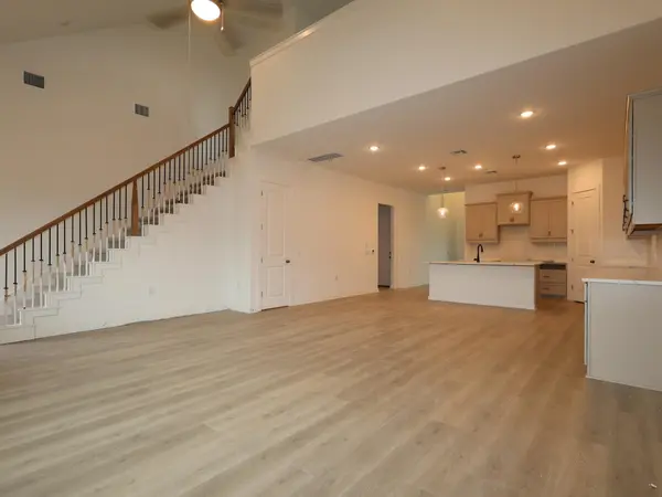 261 Callahan LOOP, Buda, TX 78610