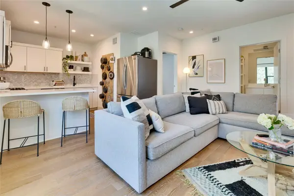 1128 Chicon ST #201, Austin, TX 78702