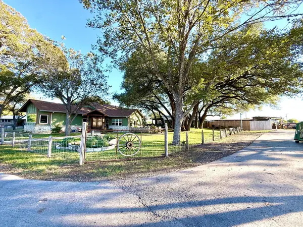 2425 Quail Foot ST, San Antonio, TX 78253