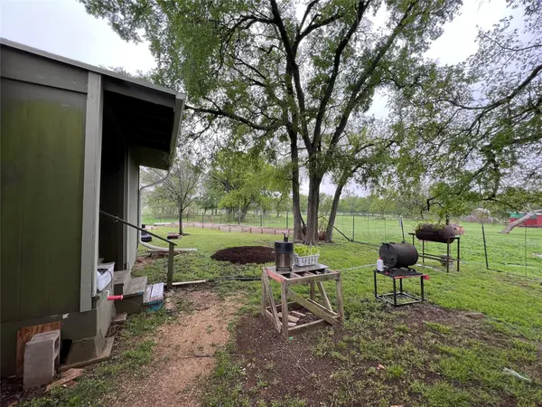 2700 County Road 305, Jarrell, TX 76537