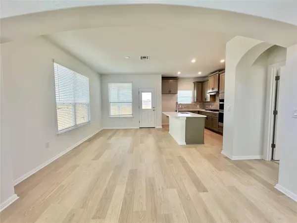 404 Young ST, Buda, TX 78610