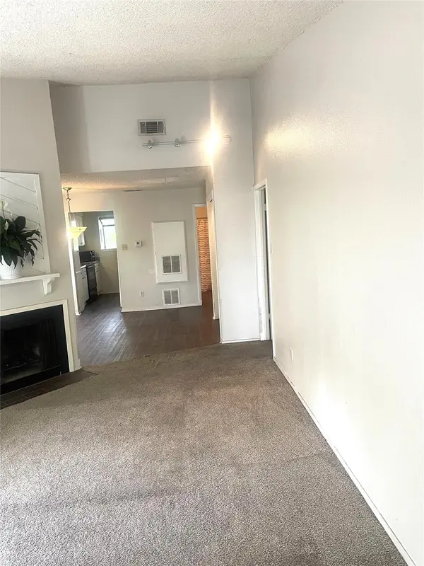 2005 West LOOP #D-1, Austin, TX 78758