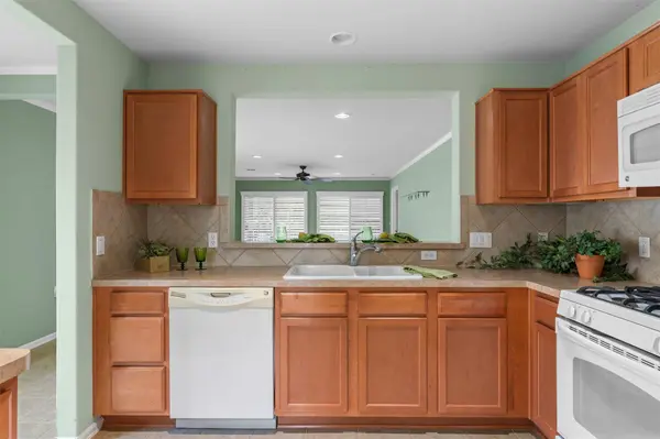 318 Barrington Farm CT, Georgetown, TX 78633