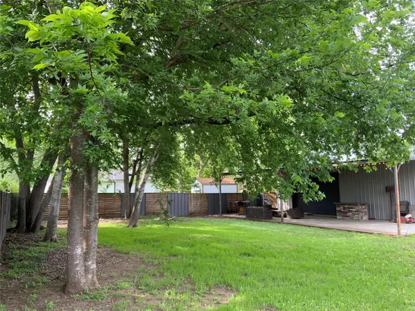 TBD Caldwell ST, Lexington, TX 78947