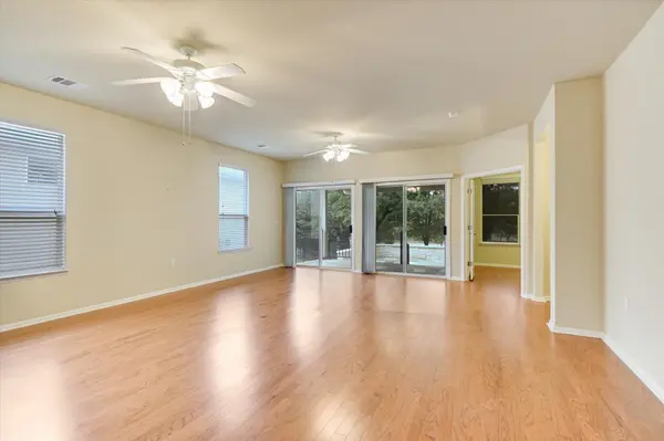 915 Apache Mountain LN, Georgetown, TX 78633