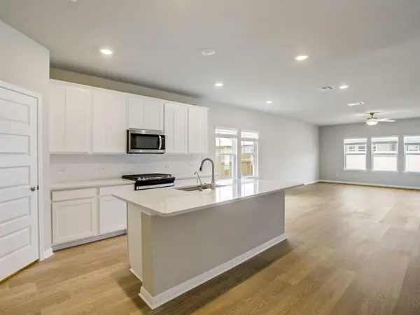 108 Pico ST, Hutto, TX 78634