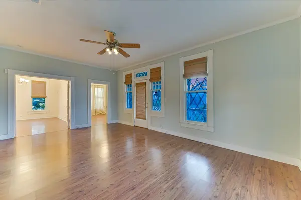 306 Garwood ST, Smithville, TX 78957