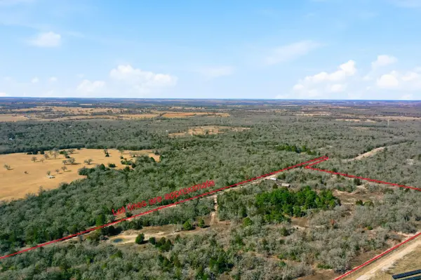 1310 Perry LN, Thorndale, TX 76577