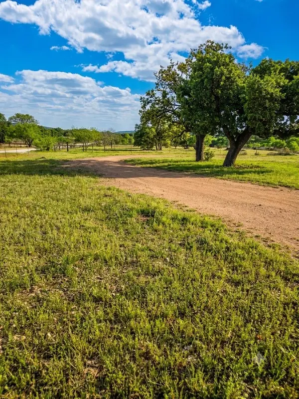 925 Old Spanish TRL, Buchanan Dam, TX 78609